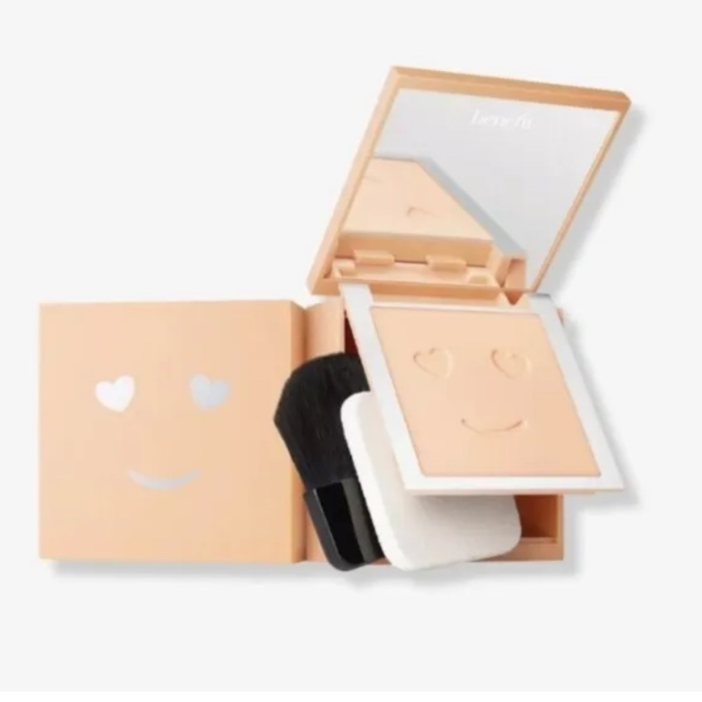 💎 BENEFIT Hello Happy -Velvet Powder Foundation Shade 1 NIB Full-Size